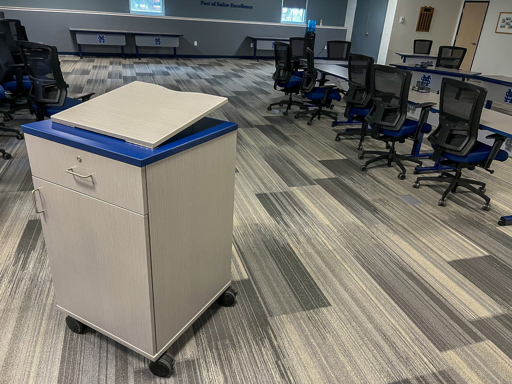 beechwood-mobile-podium